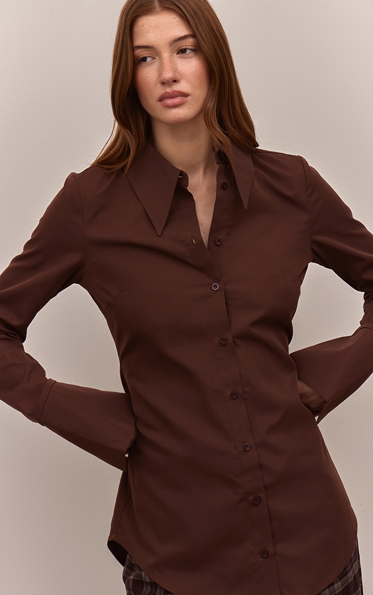 PLT Label Chemise ajustée chocolat à revers oversize et boutons image 4