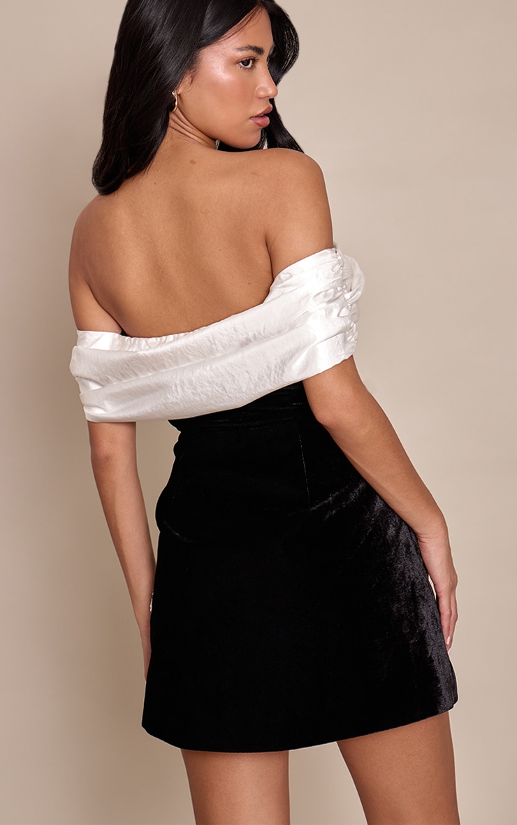 Black Velvet Floral Applique Embellished A-Line Shift Dress image 2