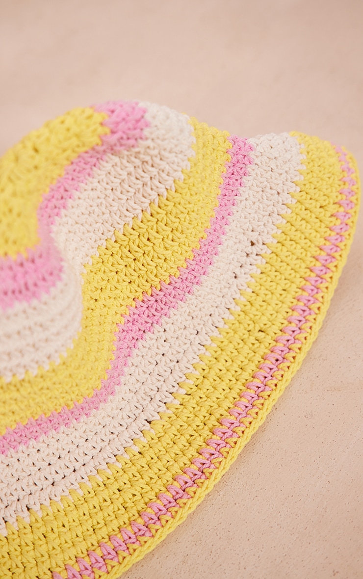 Chapeau Bob Rayé En Crochet De Coton En Multicolore – Anna Kosturova