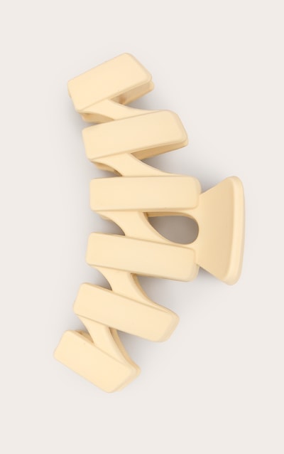 Cream Zig Zag Hair Claw