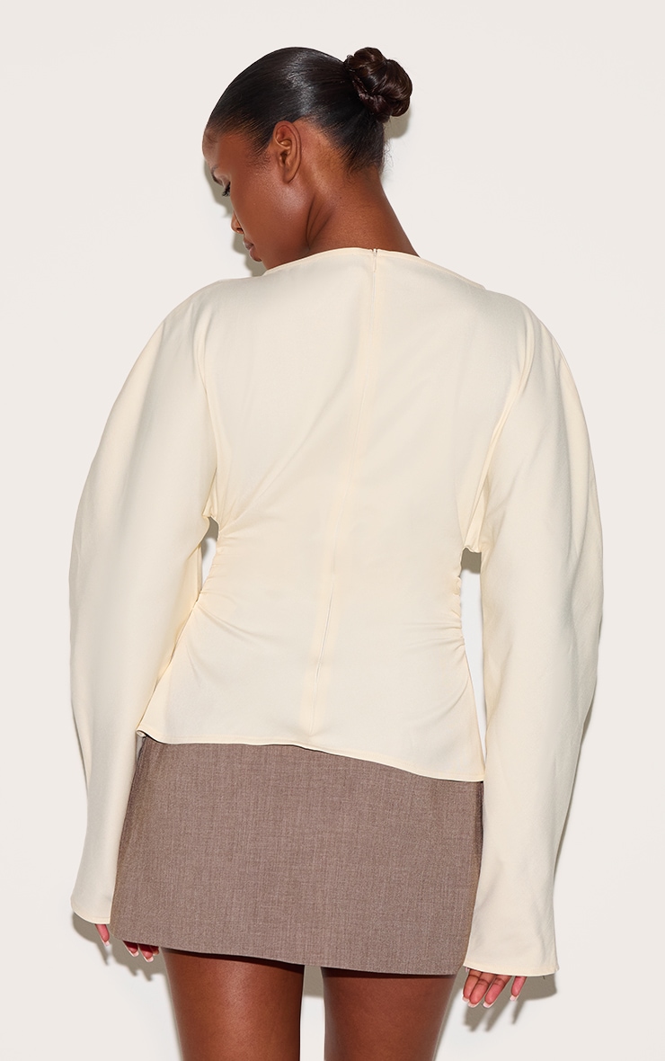 Blouse ajustée tissée jaune beurre à col bateau image 2