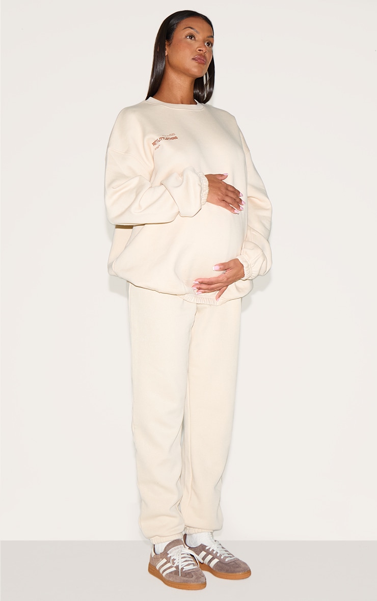 PRETTYLITTLETHING Maternity Stone Logo Oversized Sweatshirt image 3