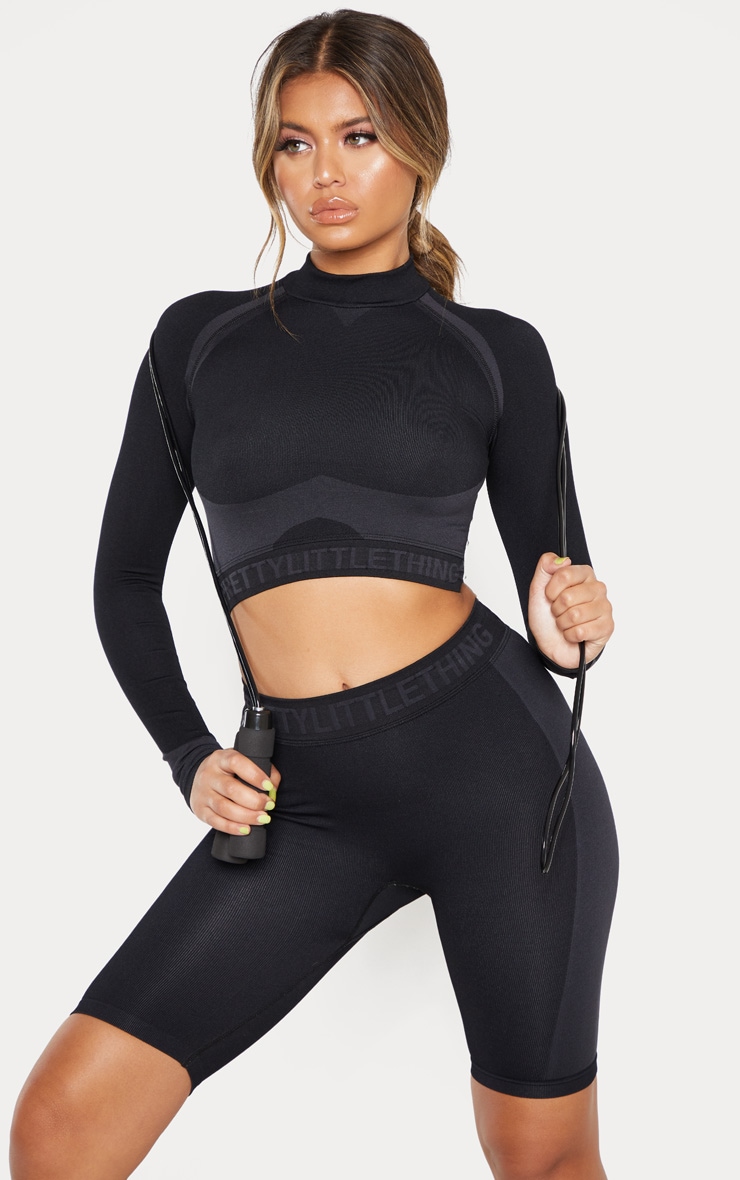 PRETTYLITTLETHING Black Seamless Longsleeve Crop Top