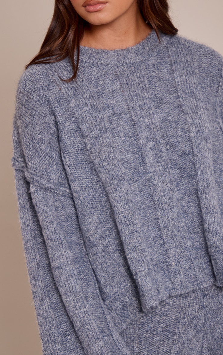 Pull en maille tricot épaisse côtelée grise à col ras image 4