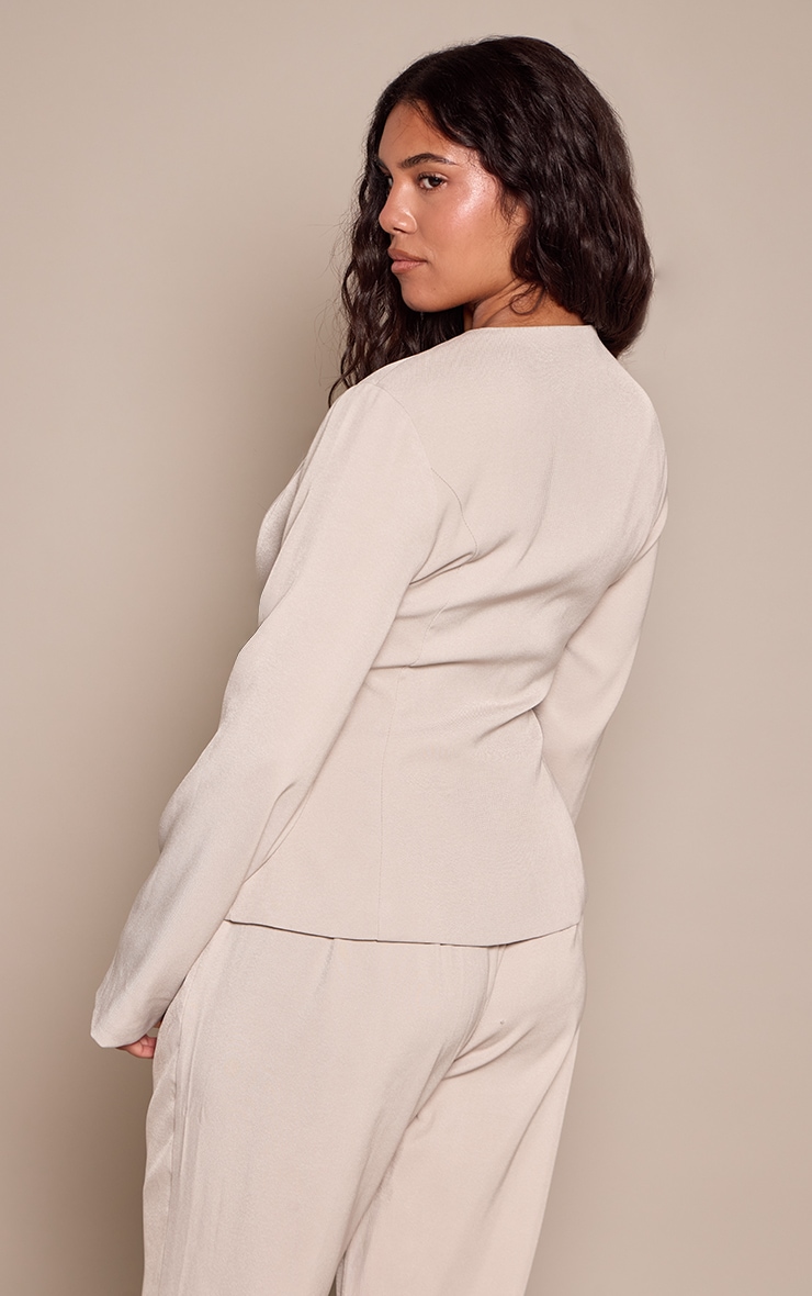 Shape Stone Hook & Eye Fitted Blazer image 2