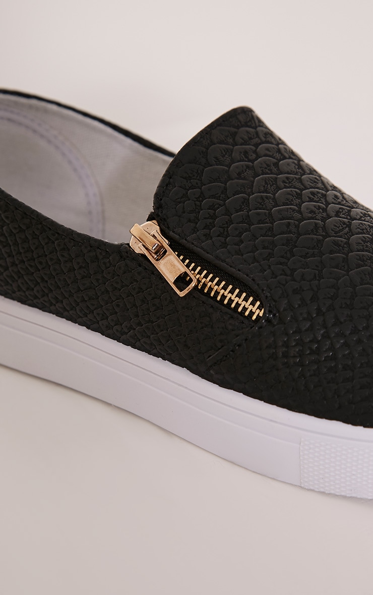 black pull on trainers