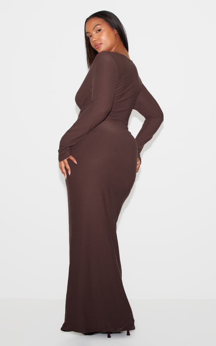 Robe longue douce marron chocolat à décolleté et torsade image 7