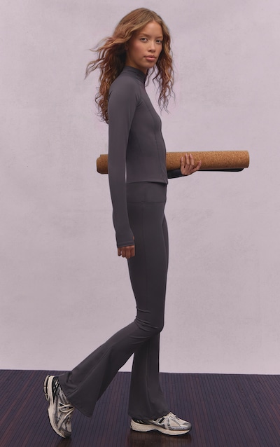 Pantalon de yoga flare gris anthracite sculpt