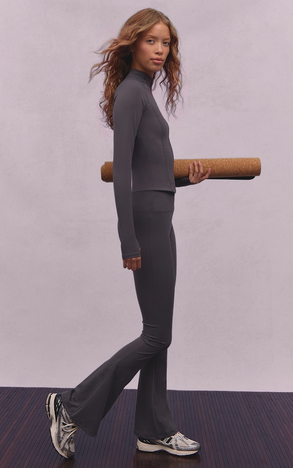Charcoal Ultimate Sculpt Flare Yoga Pants