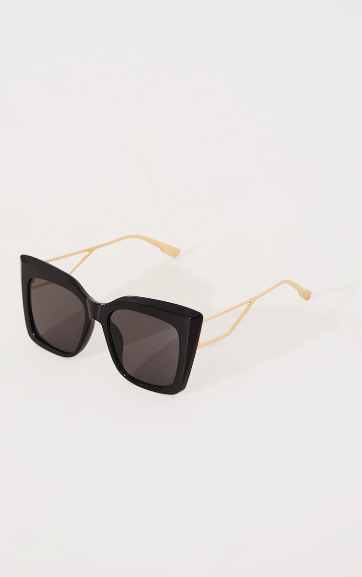 Black Oversized Metal Arm Cat Eye Sunglasses image 3