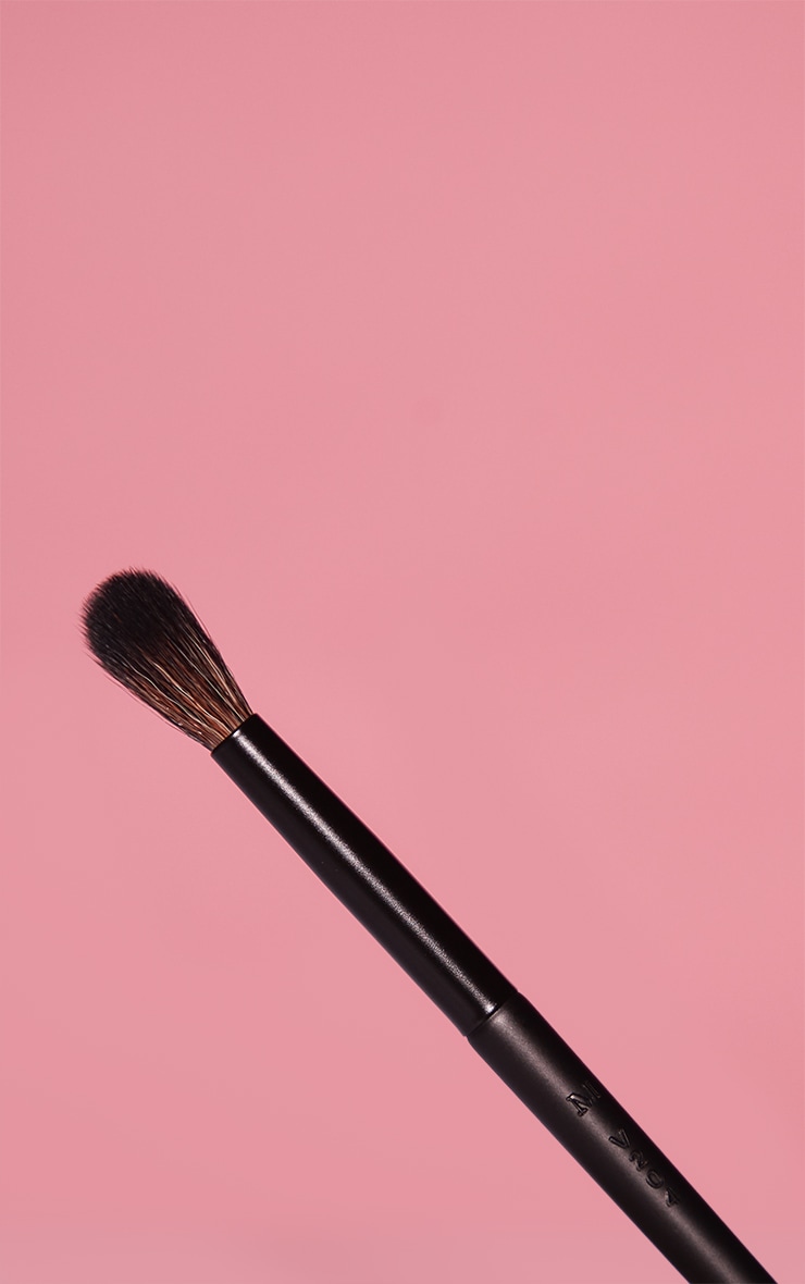 Morphe V204 Soft Pointed Eyeshadow Brush