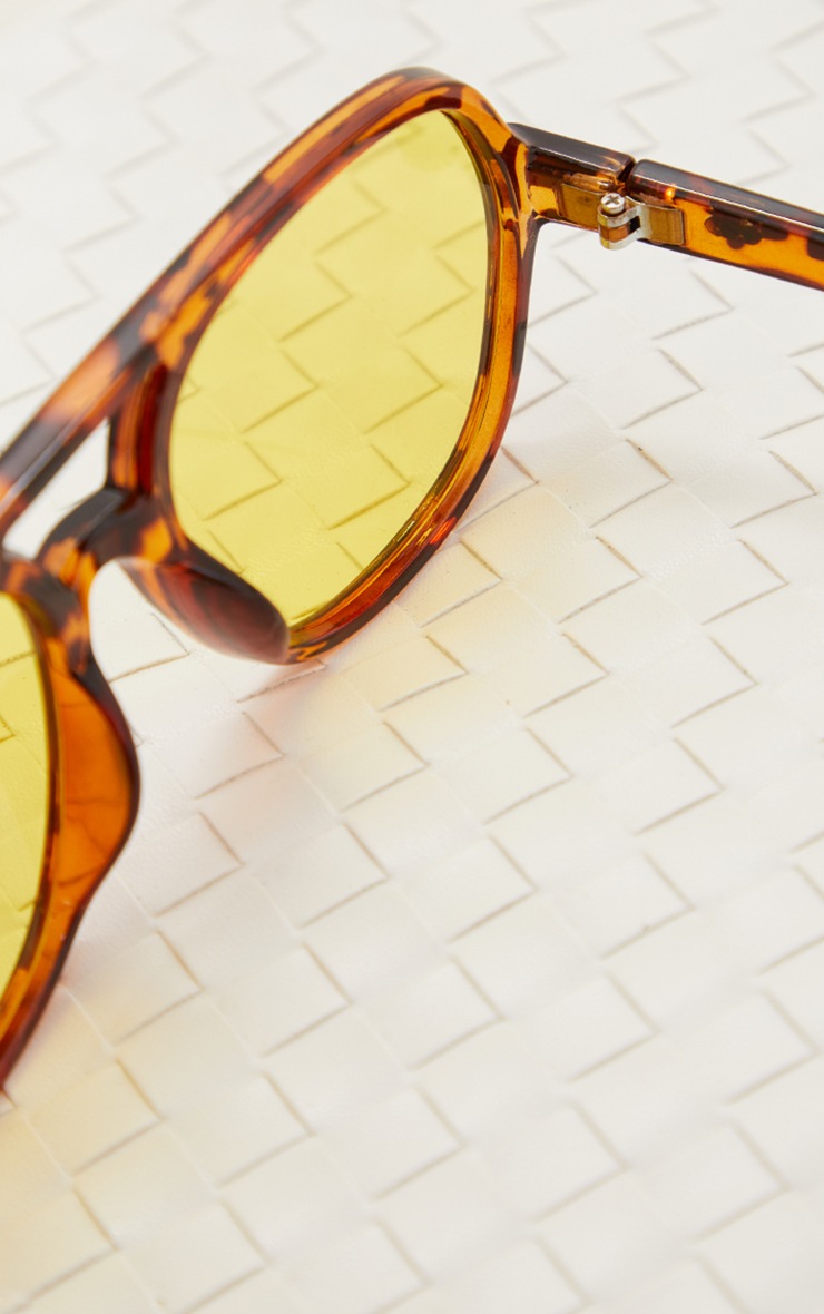 yellow tortoise sunglasses