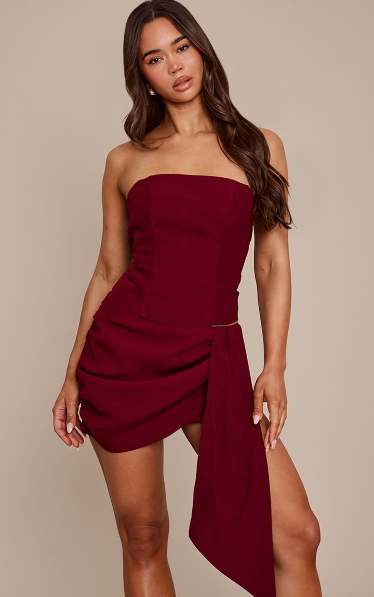 Top corset de tailleur rouge vin à lisérés structurants image 1