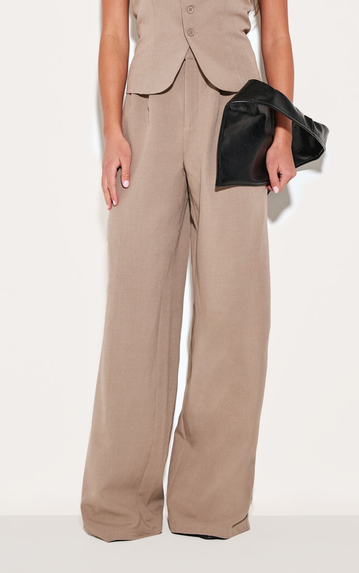 Pantalon de tailleur large tissé taupe à détail noué image 2