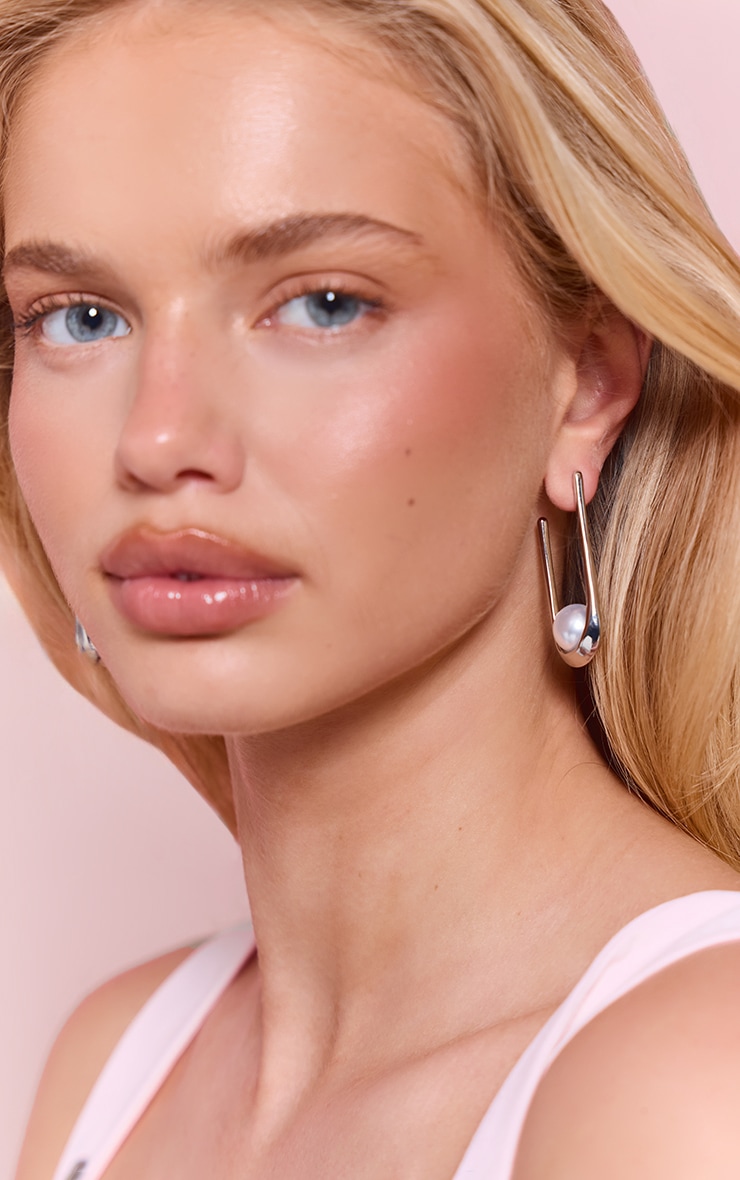 Créoles drapées argentées à perles