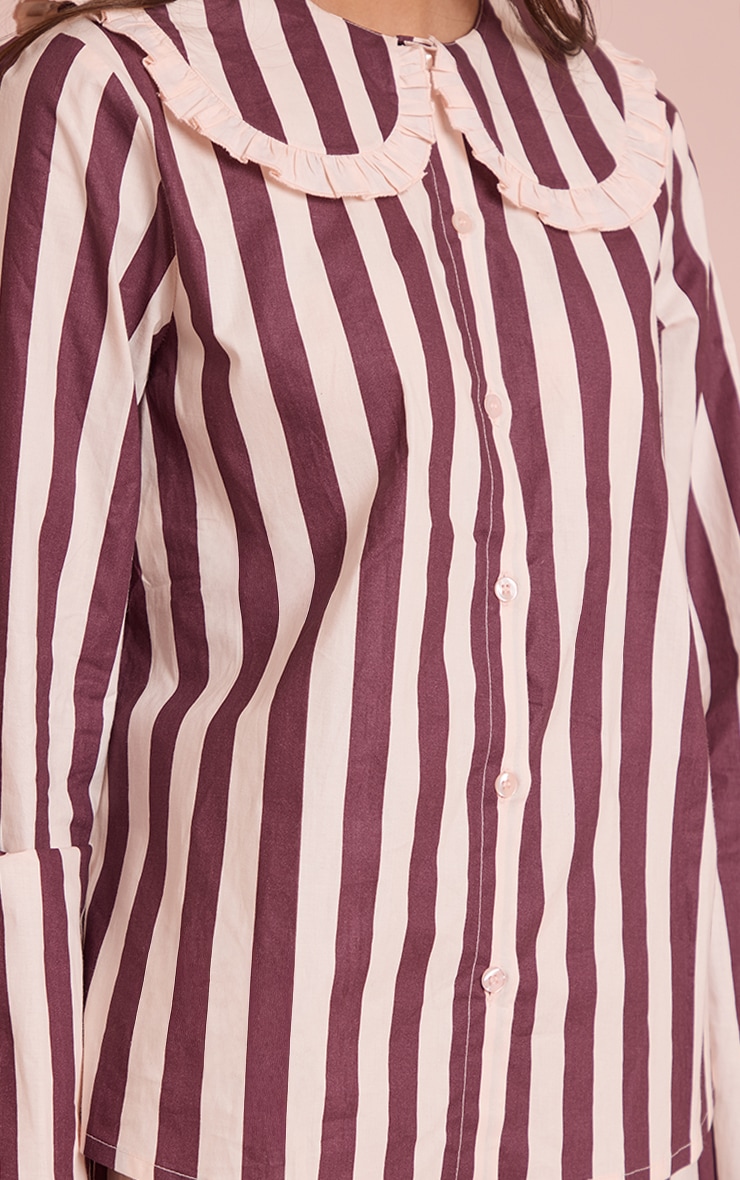Pyjama bordeaux à rayures avec col ouvert et pantalon large image 4