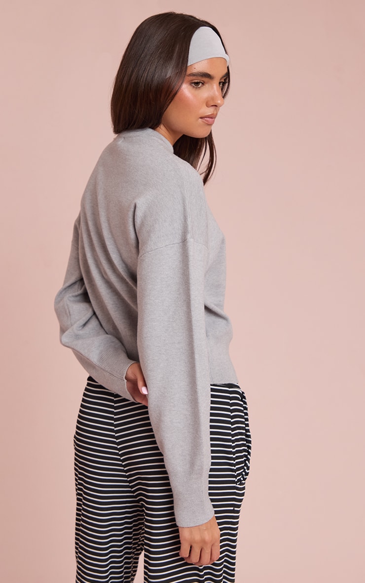 Cardigan en maille tricot compacte douce grise image 2