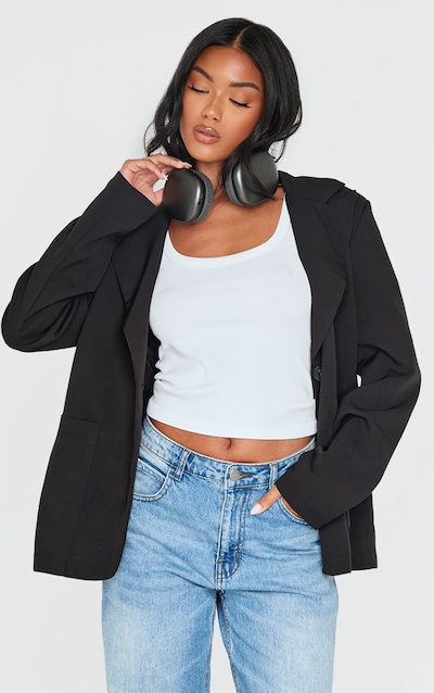 Black Minimal Single Breasted Blazer