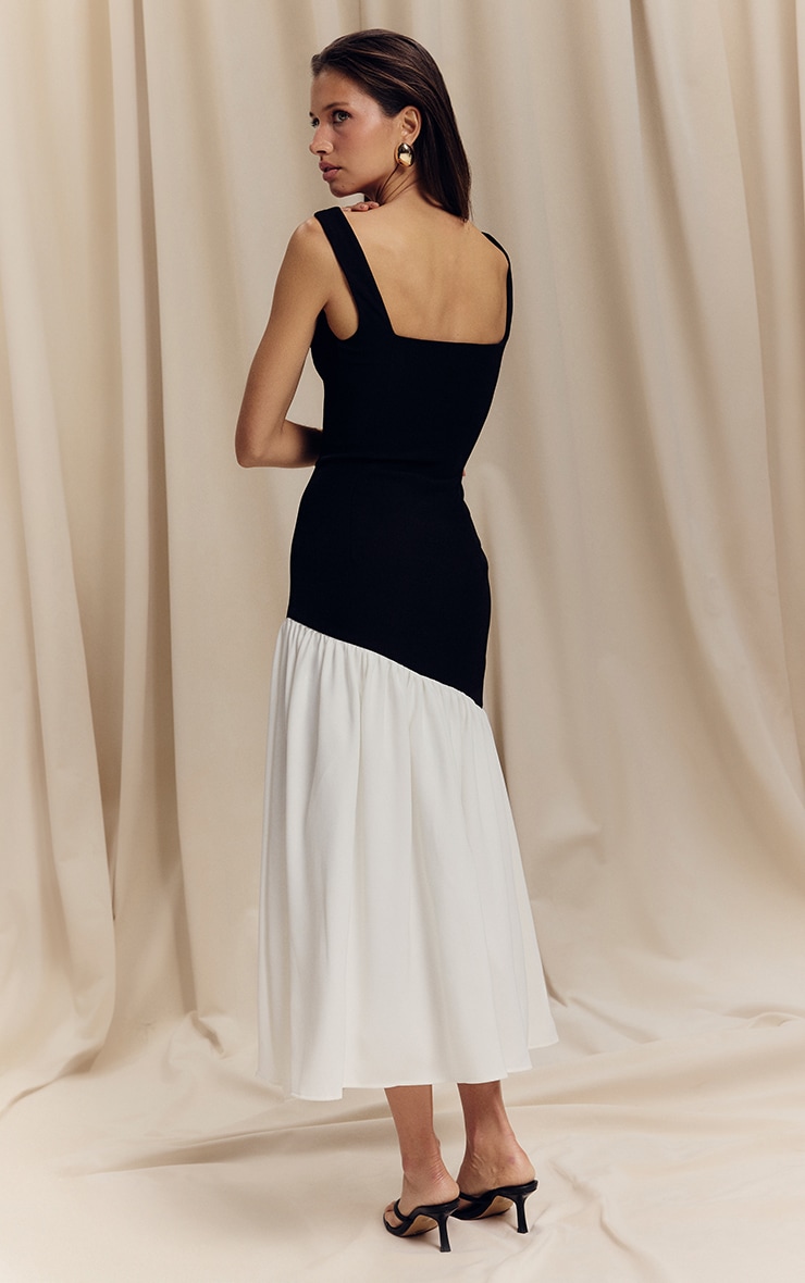Robe mi-longue noire et blanche à col carré et ourlet plissé contrastant image 2