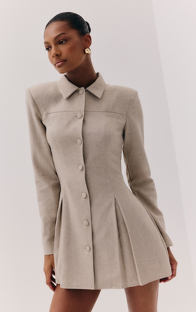 Robe chemise gris clair à boutons et ourlet plissé