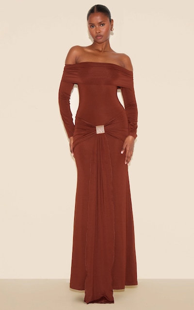 Robe longue chocolat drapée à manches longues et empiècement