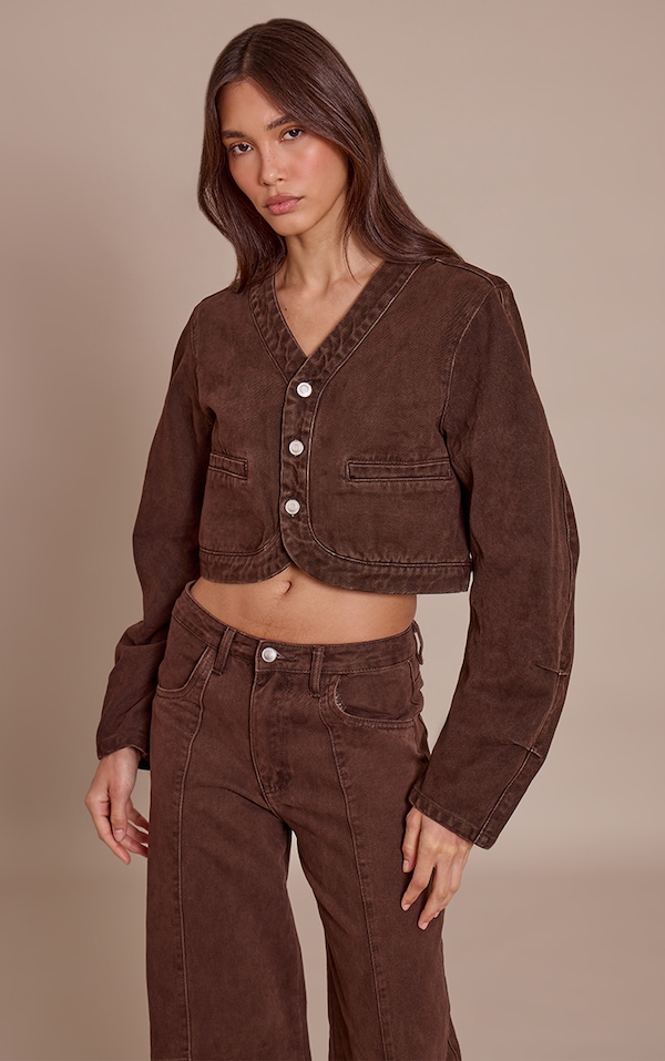 Veste courte en jean chocolat à col en V et ourlet incurvé