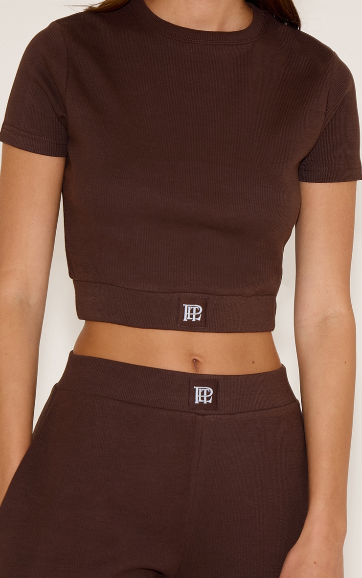 PrettyLittleThing Chocolate Sleep Tonal Satin Emblem Crop Top image 4