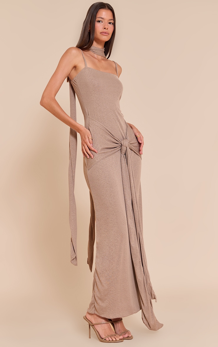 Robe longue champignon avec détail écharpe en maille brûlée image 1