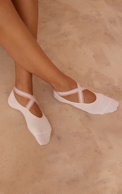 White Ballerina Strap Sneaker Sock