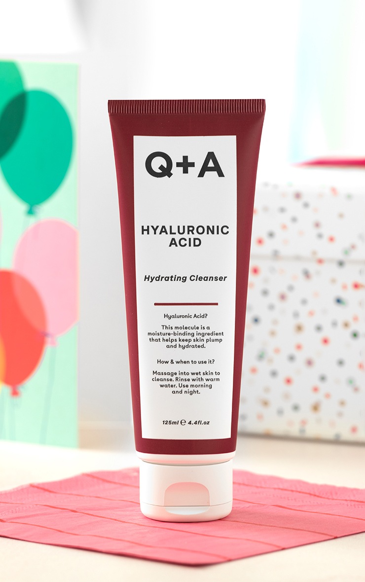 Q+A Hyaluronic Acid Gel Cleanser Beauty PrettyLittleThing