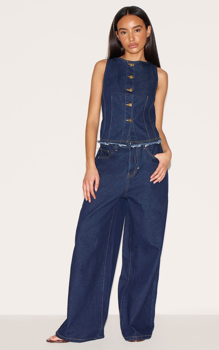 Petite Gilet long ajusté en jean indigo sans manches image 3