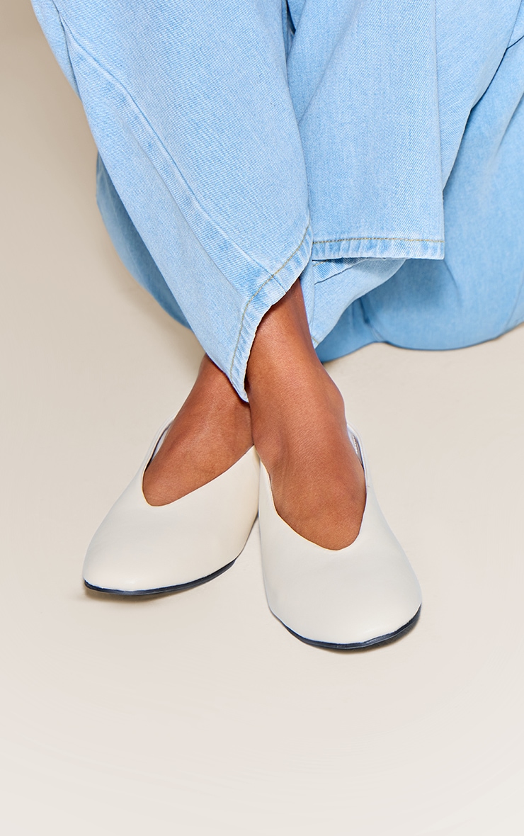 Ballerines rondes en PU doux blanc os image 1