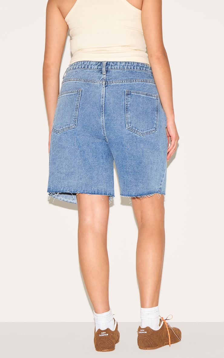 Plus Mid Blue Wash Boyfriend Denim Short image 3