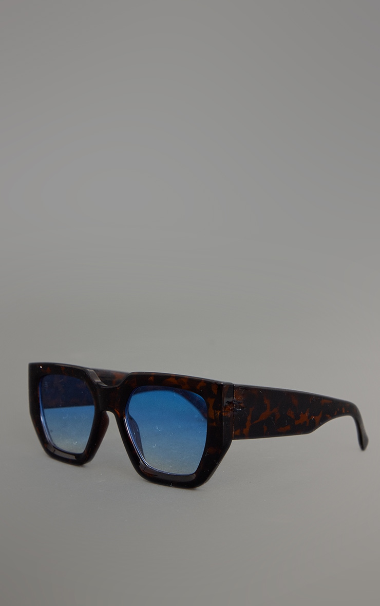 Tortoiseshell Chunky Blue Lens Square Frame Sunglasses image 2