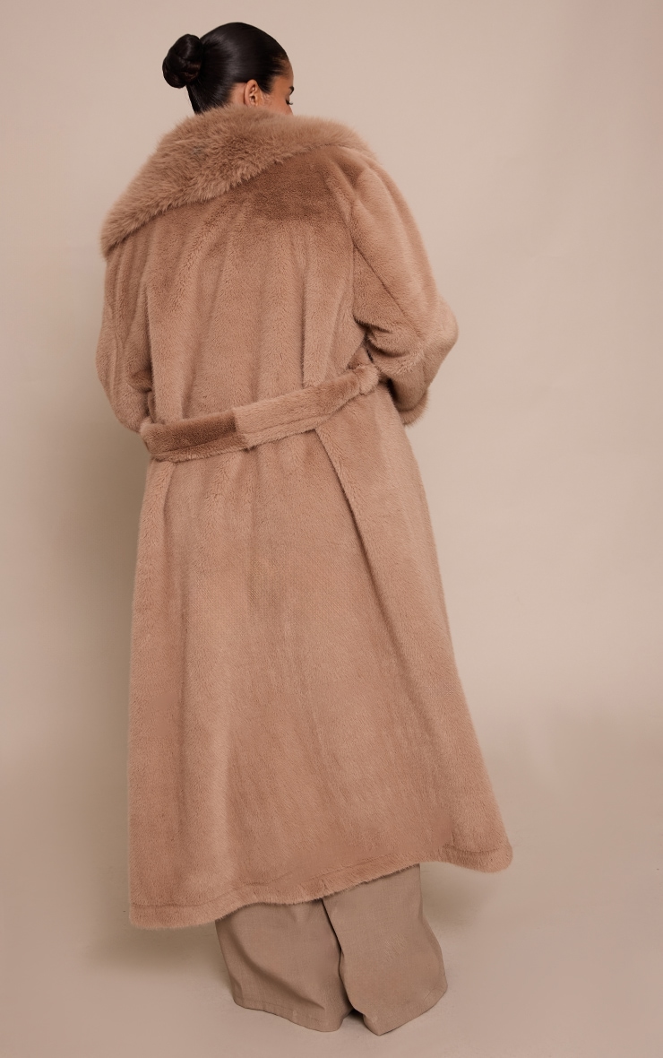 Plus Manteau oversize en fausse fourrure gris champignon à nouer image 2