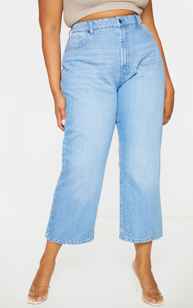 Plus Light Wash Wide Leg Denim Cropped Jeans | PrettyLittleThing USA