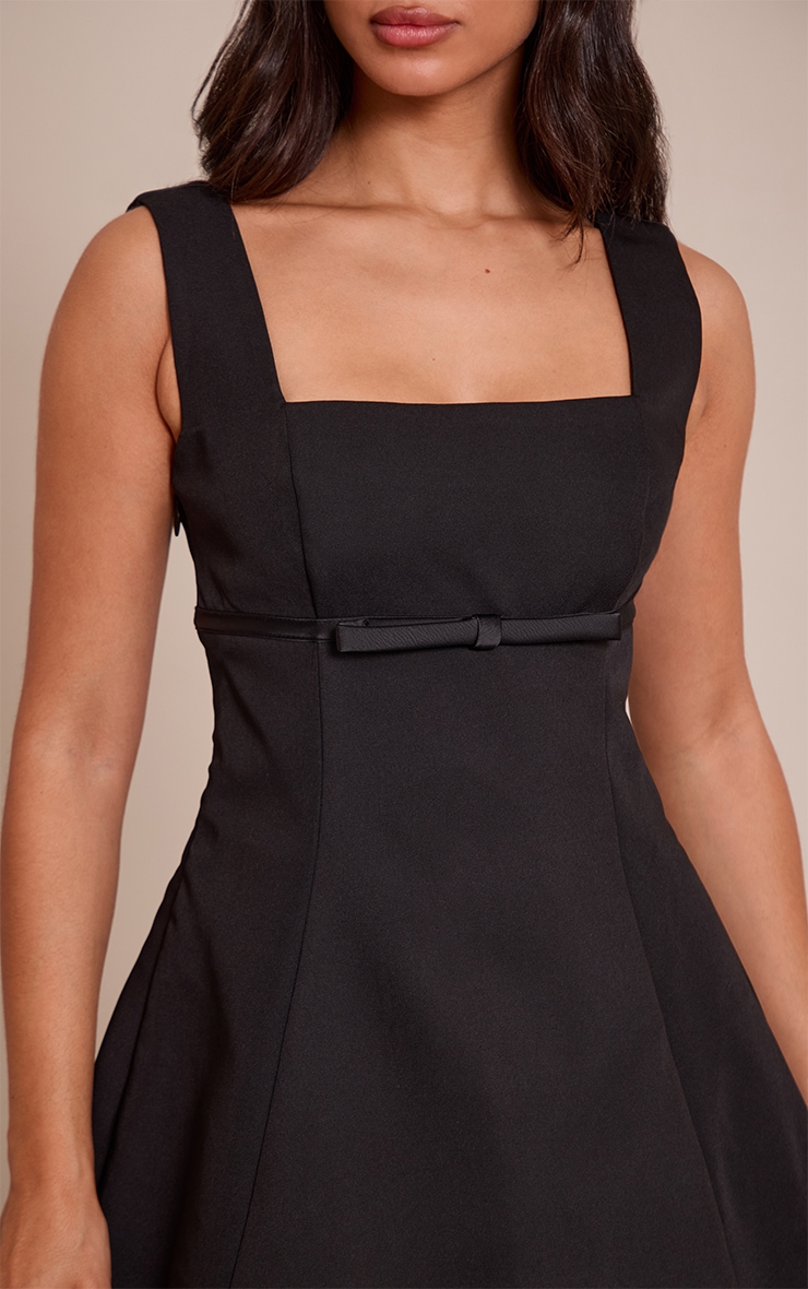 Petite Robe droite tissée deluxe noire à ceinture image 4