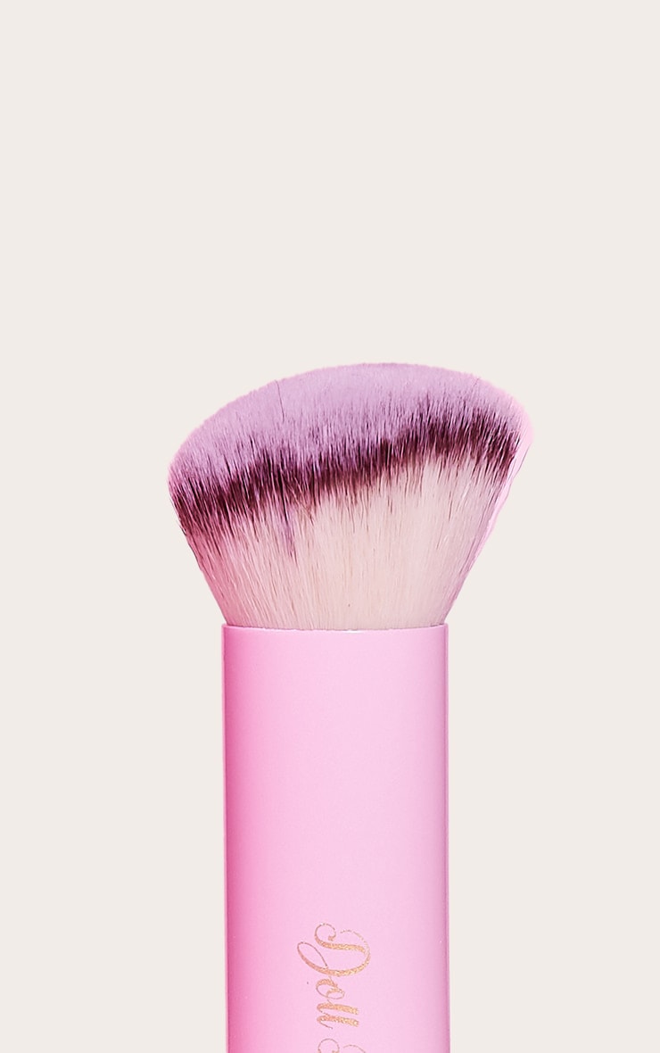 Doll Beauty Solid Start Foundation Brush image 3
