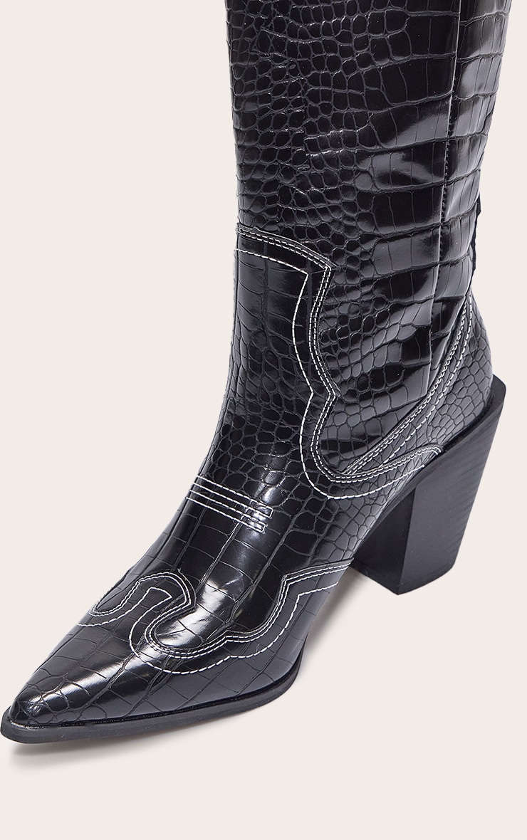 Bottes hautes pointues en PU noir effet croco à talon carré haut et coutures style western image 4