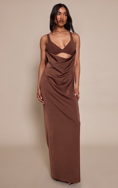 Robe mi-longue chocolat à fines bretelles et à armatures