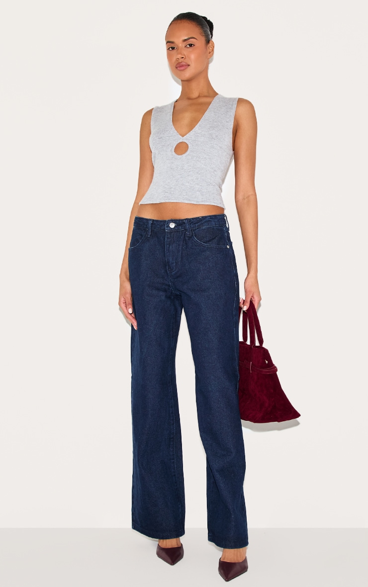 Crop top en maille tricot douce gris cendré à décolleté image 3