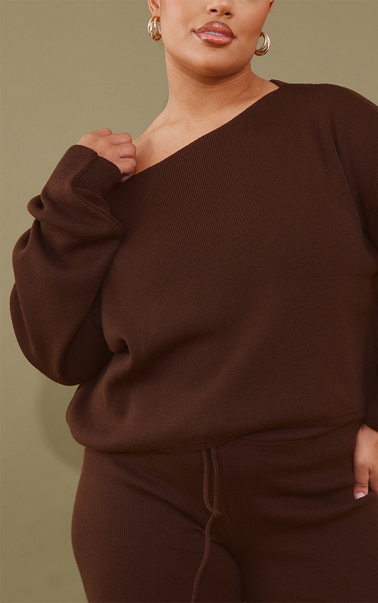 Plus Pull chocolat en maille tricot image 4