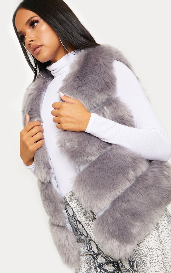 Veste Sans Manches En Fourrure Grise. Manteaux Et Vestes | PrettyLittleThing FR