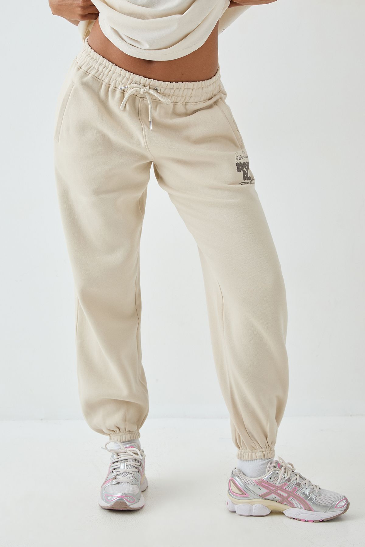 DSGN Studio DSGN Studio Sports Bubble Slogan Cuffed Oversized Jogger Stone image 2
