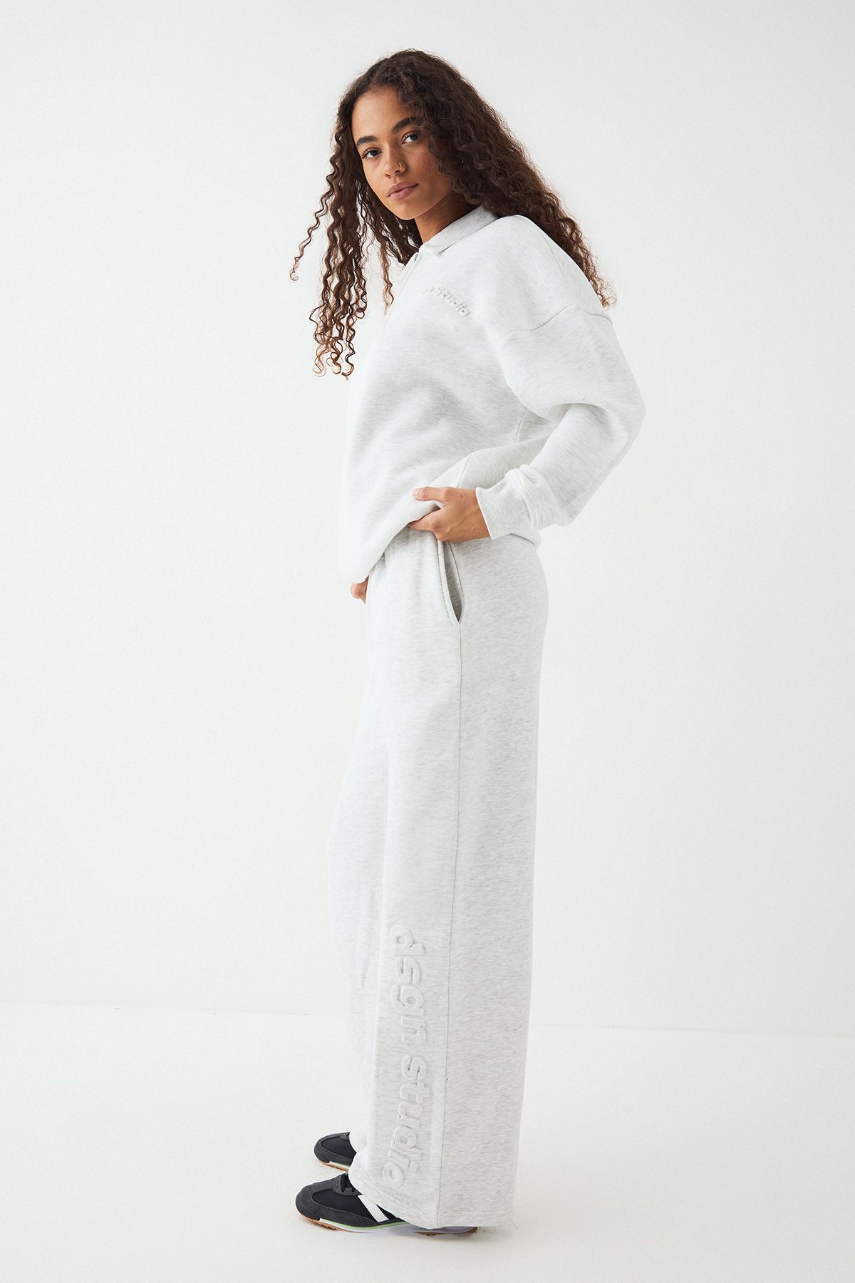 DSGN Studio DSGN Studio Embossed Wide Leg Jogger Ash Grey image 3