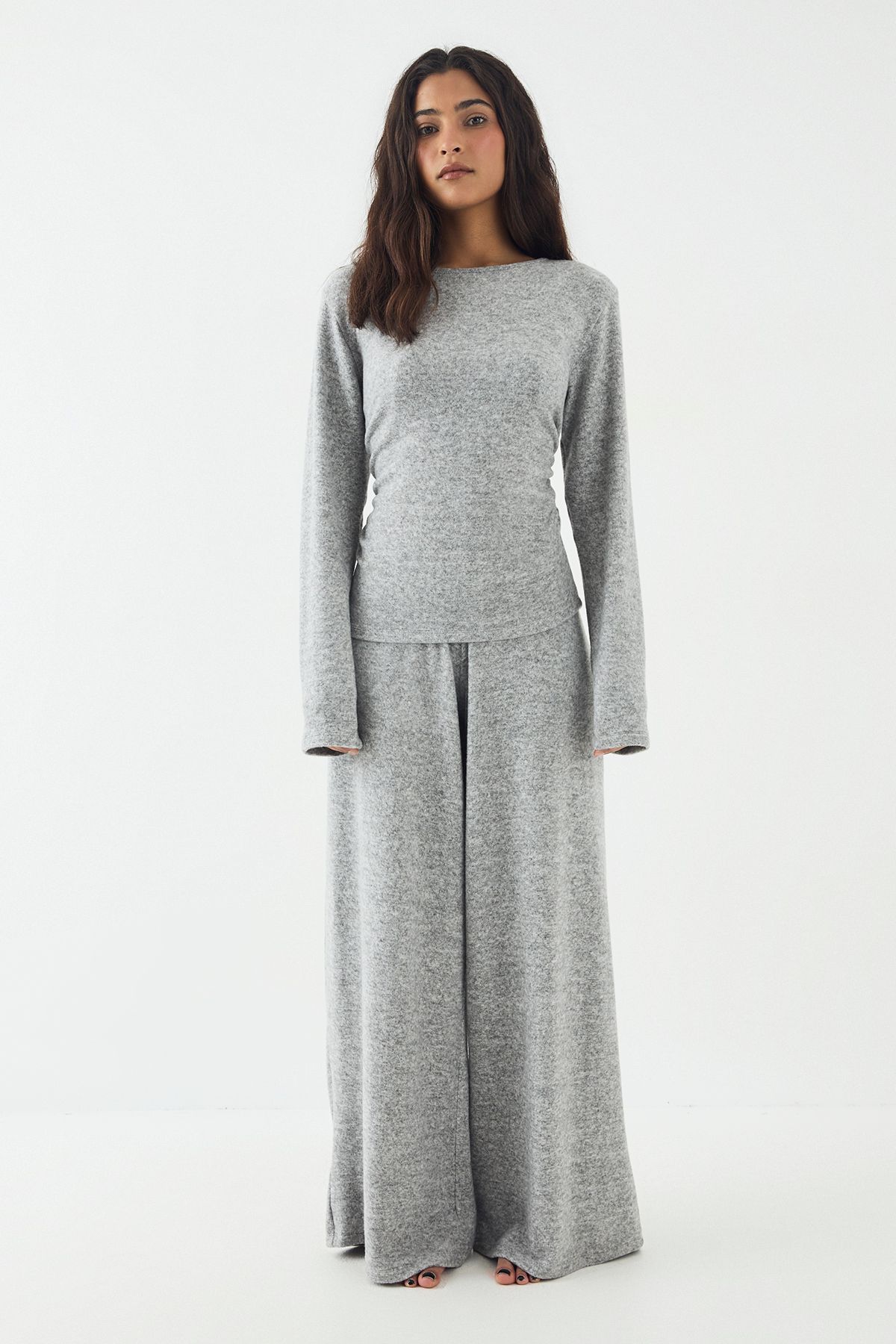 DSGN Studio DSGN Studio Ruched Side Long Sleeve Top Ash Grey image 5