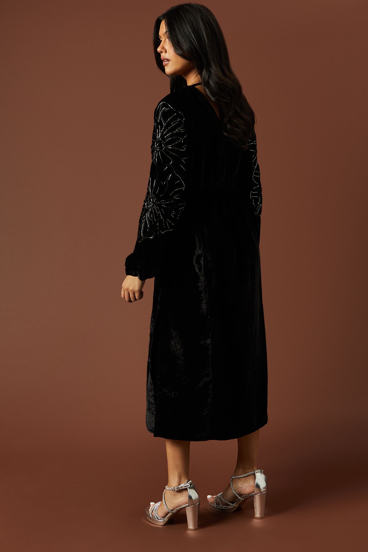 Oasis Occasion Velvet Embroidered Midi Dress Black image 3