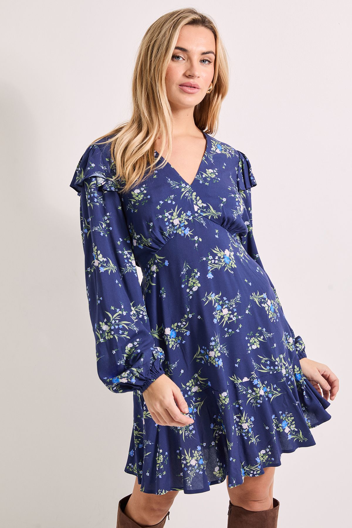 Dorothy Perkins Frill Detail Blouson Sleeve Tie Back Tiered Printed Mini Dress Purple image 1