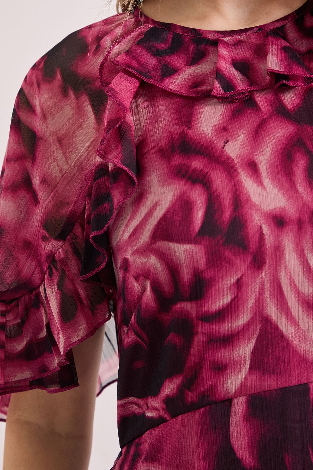 Dorothy Perkins Burgundy Floral Frill Cape Sleeve Tiered Printed Chiffon Midi Dress Burgundy image 5