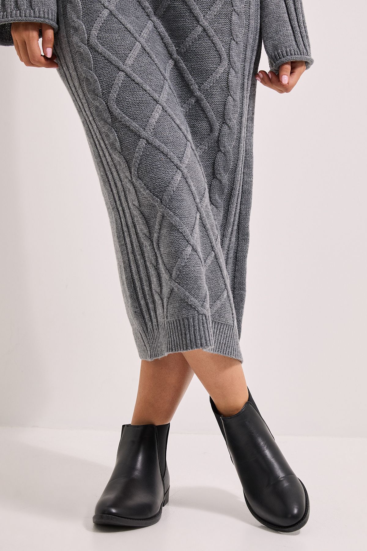 Dorothy Perkins Megs Flat Chelsea Boots Black image 2